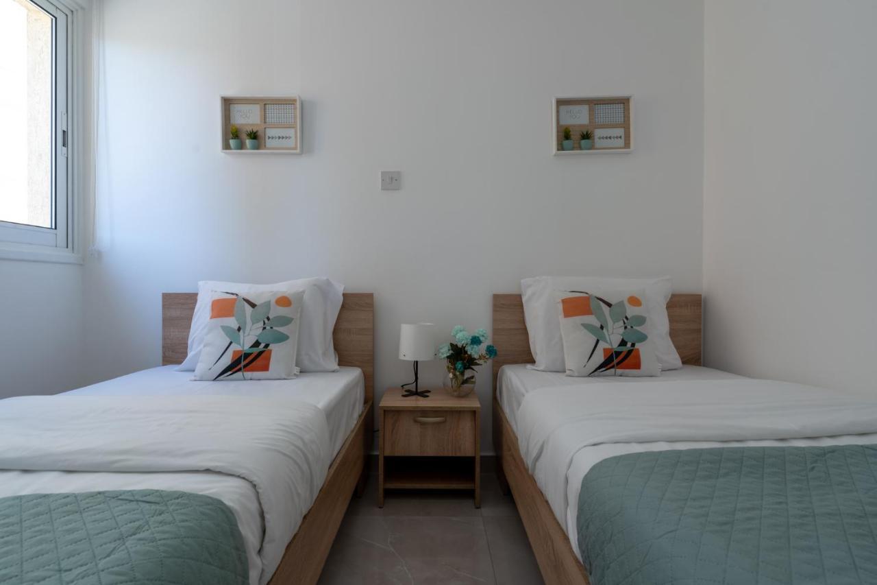 Andrea 3-Bedroom Apt In Mackenzie 라르나카 외부 사진